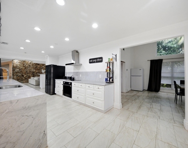 4020 Nw 101st Drive - Photo Thumbnail 11