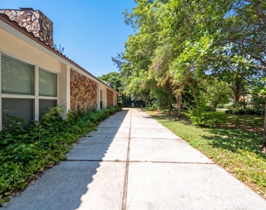 4020 Nw 101st Drive - Photo Thumbnail 3