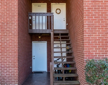1235 15th Avenue Nw - Photo Thumbnail 3