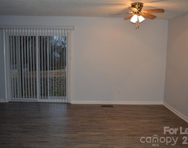 1235 15th Avenue Nw - Photo Thumbnail 7