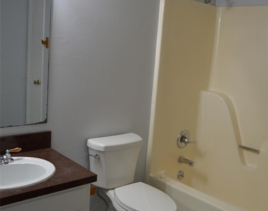 1235 15th Avenue Nw - Photo Thumbnail 9