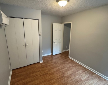 3805 Miriam Drive - Photo Thumbnail 5