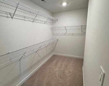 1265 30th Lane Ne - Photo Thumbnail 19