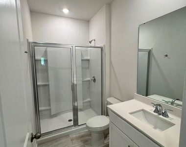 1265 30th Lane Ne - Photo Thumbnail 9