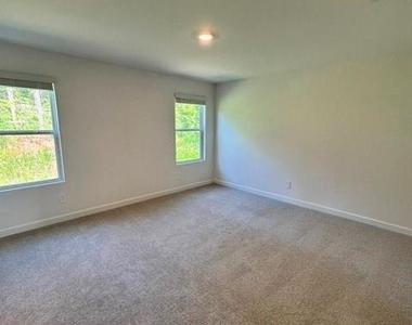 1265 30th Lane Ne - Photo Thumbnail 16