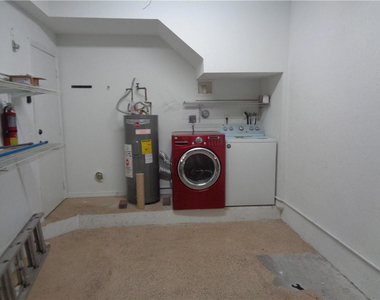 11379 Nw 34th Place - Photo Thumbnail 17
