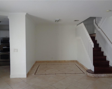 11379 Nw 34th Place - Photo Thumbnail 8