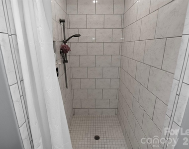 9704 Saddle Avenue - Photo Thumbnail 14