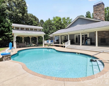 9704 Saddle Avenue - Photo Thumbnail 27