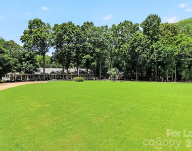 9704 Saddle Avenue - Photo Thumbnail 34