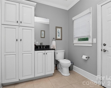 9704 Saddle Avenue - Photo Thumbnail 11