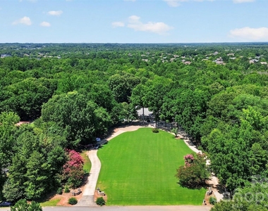 9704 Saddle Avenue - Photo Thumbnail 32