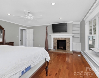 9704 Saddle Avenue - Photo Thumbnail 17