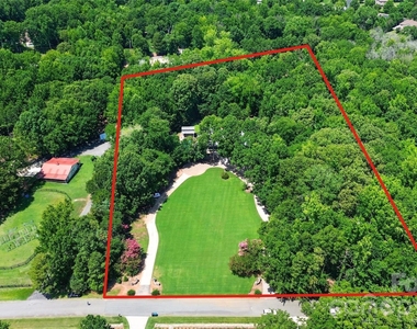 9704 Saddle Avenue - Photo Thumbnail 29
