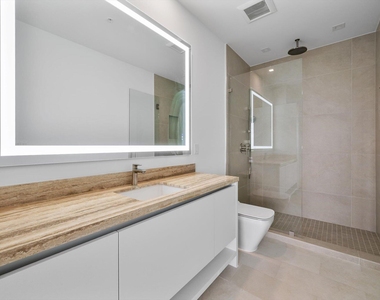 3034 Oak Avenue - Photo Thumbnail 18