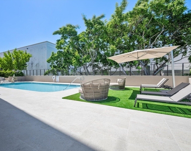 3034 Oak Avenue - Photo Thumbnail 48