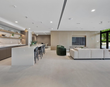 3034 Oak Avenue - Photo Thumbnail 34