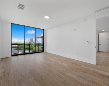 3034 Oak Avenue - Photo Thumbnail 17