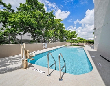 3034 Oak Avenue - Photo Thumbnail 49