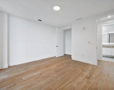 3034 Oak Avenue - Photo Thumbnail 25