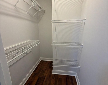 5609 Fairview Road - Photo Thumbnail 13