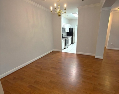 5609 Fairview Road - Photo Thumbnail 11
