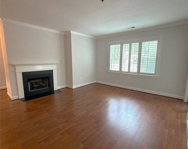 5609 Fairview Road - Photo Thumbnail 5