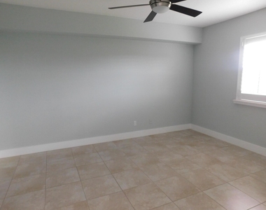 4190 Gator Greens Way - Photo Thumbnail 13