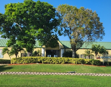 4190 Gator Greens Way - Photo Thumbnail 39