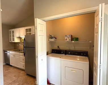 2720 Von Thuringer Court - Photo Thumbnail 7