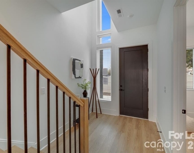 1213 E 36th Street - Photo Thumbnail 6