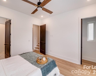 1213 E 36th Street - Photo Thumbnail 31