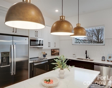 1213 E 36th Street - Photo Thumbnail 8