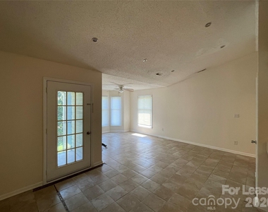 7368 Rose Terrace Court - Photo Thumbnail 9