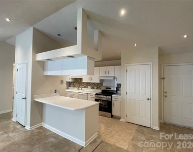 7368 Rose Terrace Court - Photo Thumbnail 12