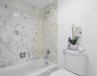 10777 W Sample Road - Photo Thumbnail 13
