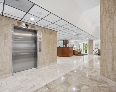 10777 W Sample Road - Photo Thumbnail 21