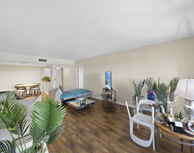 10777 W Sample Road - Photo Thumbnail 3