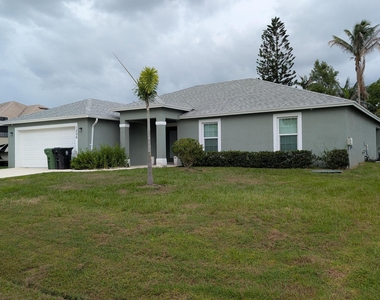 1206 Sw Asturia Avenue - Photo Thumbnail 1