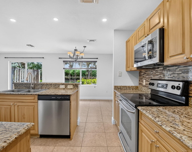 6691 Old Farm Trail - Photo Thumbnail 9
