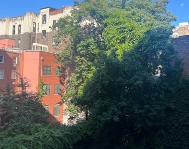 East 12th Street - Photo Thumbnail 9