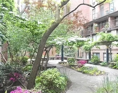 East 12th Street - Photo Thumbnail 14