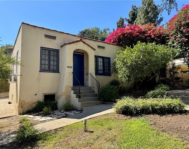 1714 Gillette Crescent - Photo Thumbnail 3