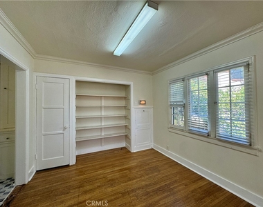 1714 Gillette Crescent - Photo Thumbnail 5