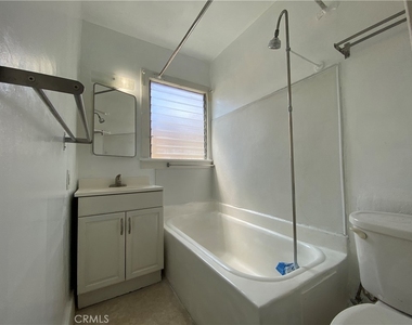 1714 Gillette Crescent - Photo Thumbnail 1