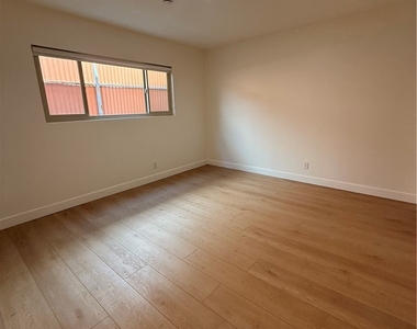 1651 Golden Gate Ave - Photo Thumbnail 3