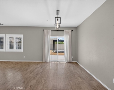 30151 Meadow Oaks - Photo Thumbnail 14