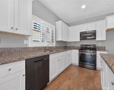30151 Meadow Oaks - Photo Thumbnail 18