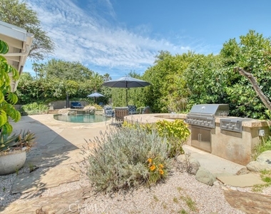 4443 Callada - Photo Thumbnail 16