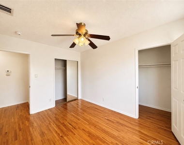 1372 W 36th Street - Photo Thumbnail 11